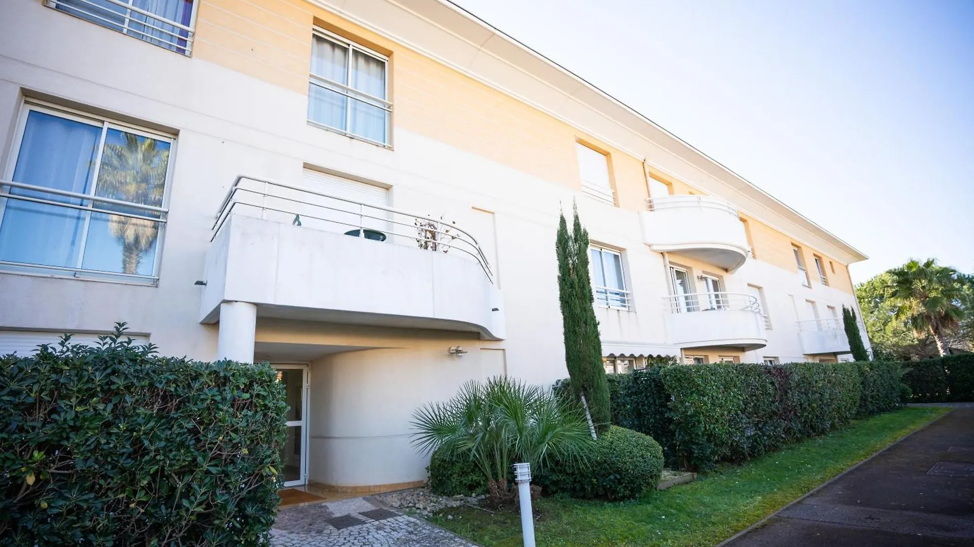 Apartmán Proche Thalazur Et Plages, Parking Prive, Piscine Antibes
