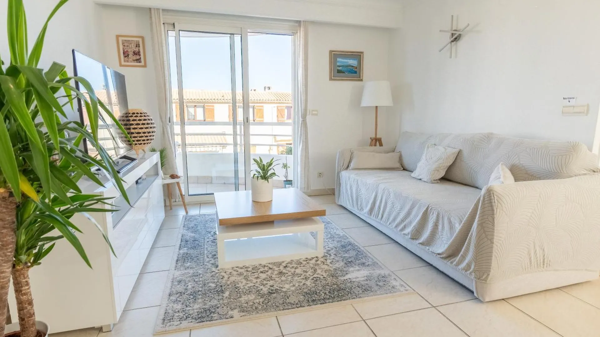 Proche Thalazur Et Plages, Parking Prive, Piscine Antibes 0*,  Francie